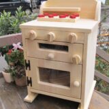 手作り　木製ままごとレンジ　ＣＶＲ　魚焼きグリル・２口コンロ、レンジ(くるくる回せるターンテーブル付き）(完成品です！）