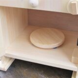 手作り　木製ままごとレンジ　ＣＶＲ　魚焼きグリル・２口コンロ、レンジ(くるくる回せるターンテーブル付き）(完成品です！） - 画像 (2)