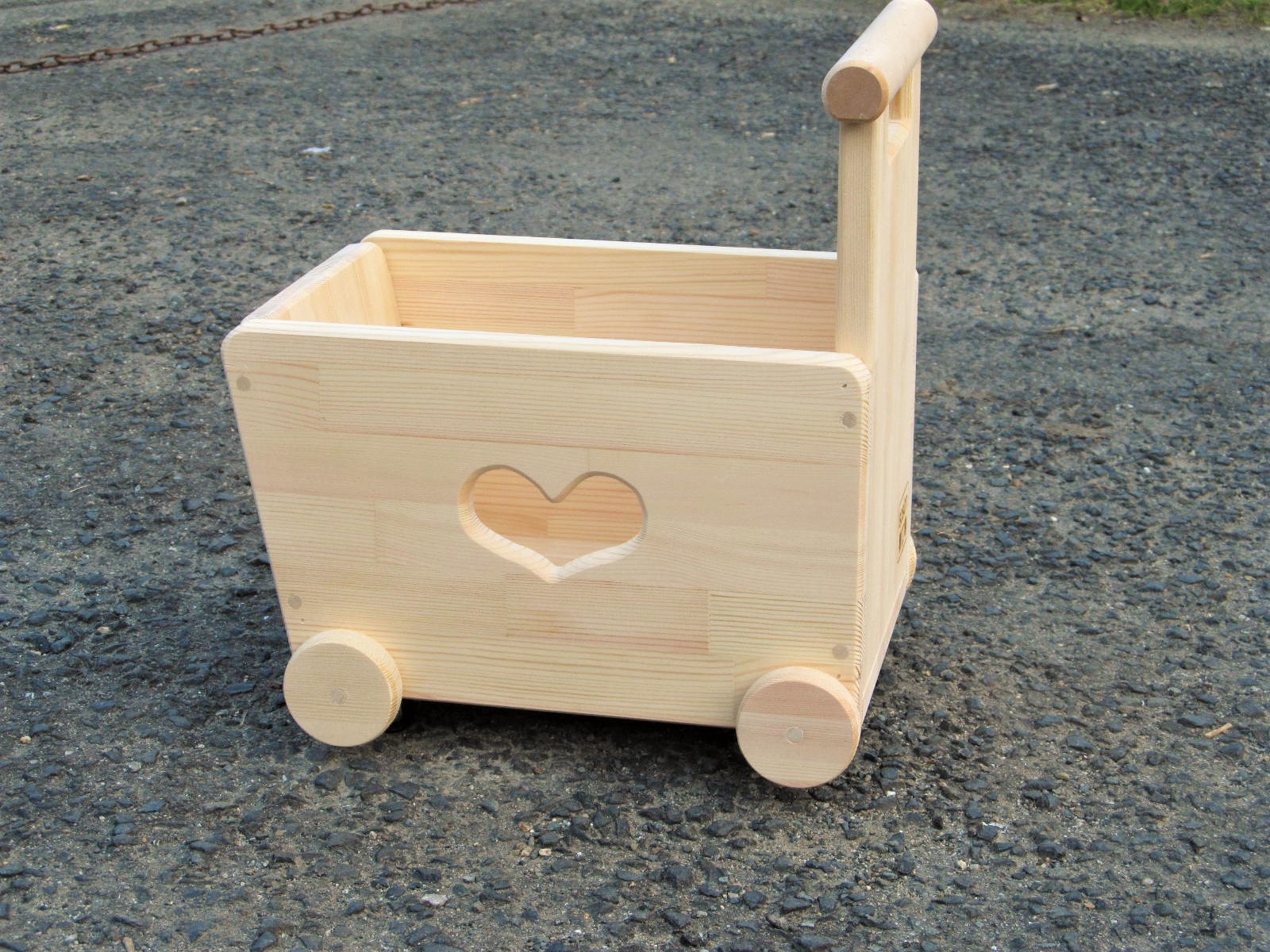 手作り木製 おもちゃも運べる手押し車 ３型 両面透かし Sosion夢工場