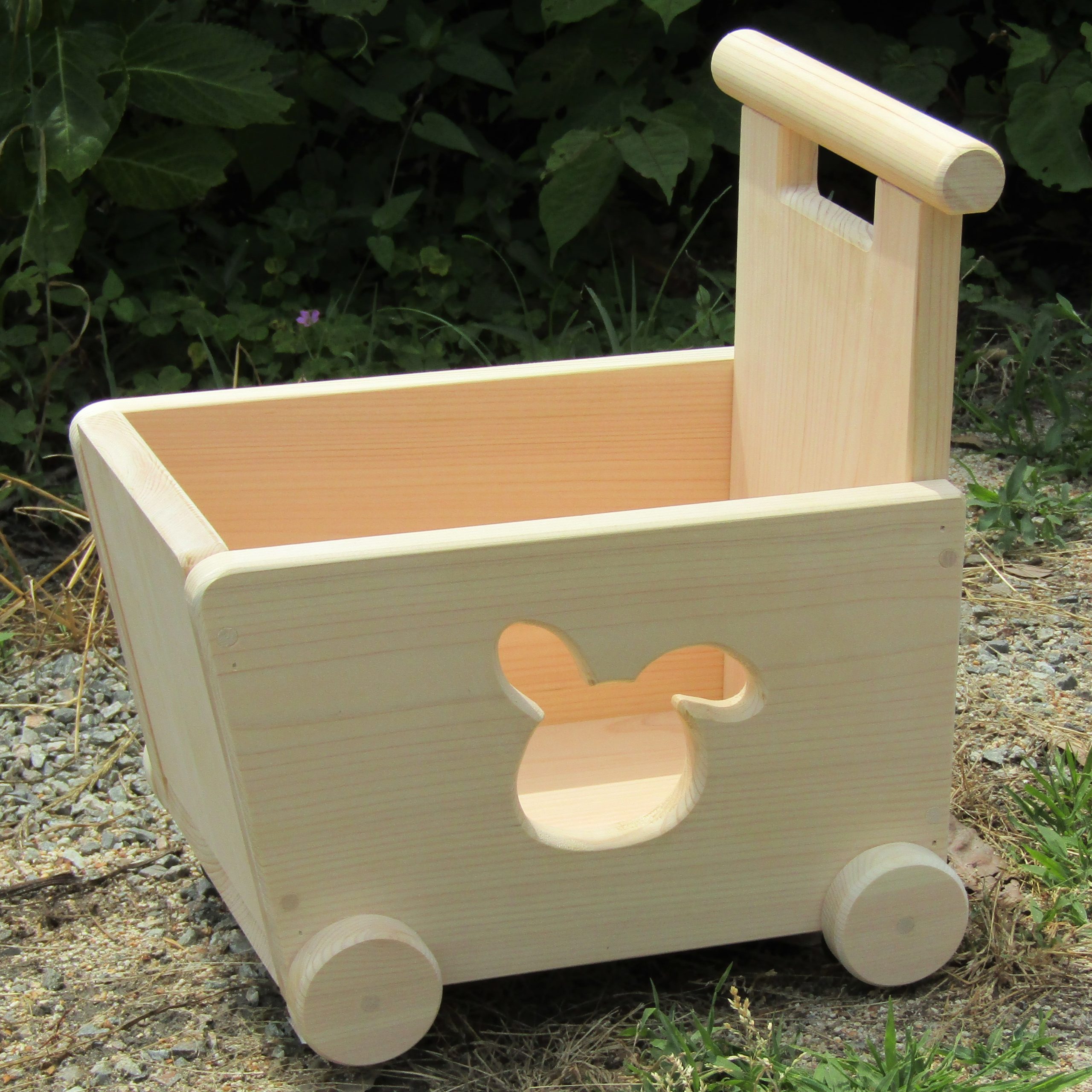 手作り木製 おもちゃも運べる 吉野の桧製 手押し車 ３型 片面透かし 透かしの御希望 承ります O Sosion夢工場