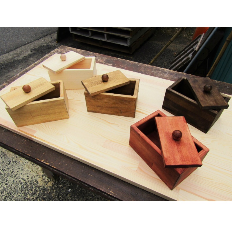 「手作り木製　マスクストッカー(ミディアムウォルナット)」　おしゃれ マスクボックス 収納 マスク入れ 木製　国産　オフィス　玄関　カウンター　 シンプル　かわいい　マスクケース・送料込み・